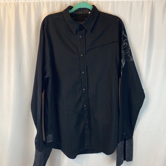 Guess Button Down with Embroidered Sleeve & Back in Black, Size XL. - Picture 2 of 9